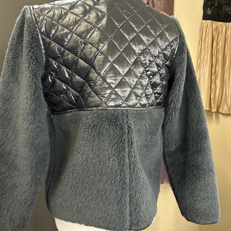 Patagonia Zip Fleece, Black, Size: XS, Stylist addition wardrobe!  Get it while we still have it.