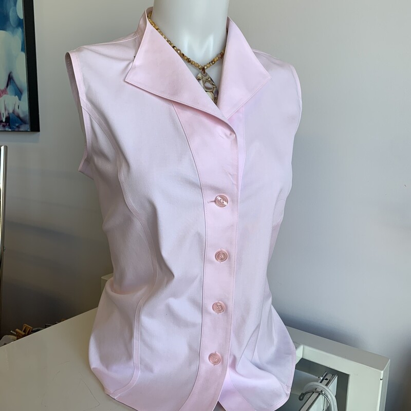 Jones NY Sleeveless blouse,
Colour: Soft Pink,
Size: 14,
Material: 100% cotton