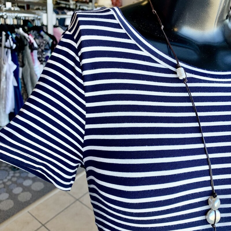 Gap Dress Jersey Stripe,
Colour: Navy White,
Size: Small