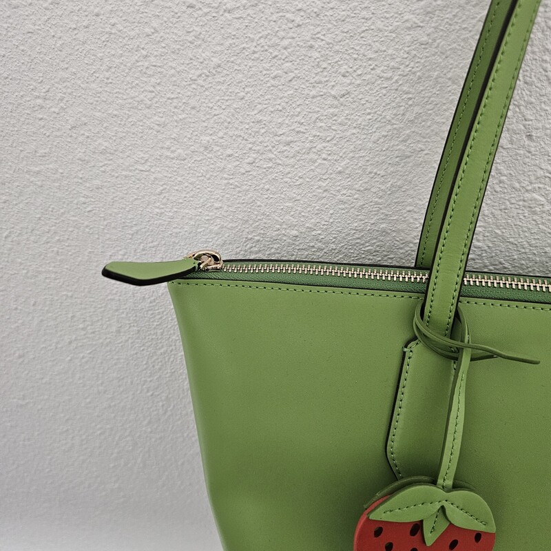 Kate Spade Strawberry, Green, Size: Lg Tote