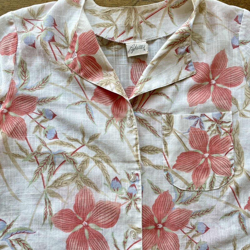 Pykettes Flower Short Sleeve Button Down, Pink+White Size: Small
Price: $7.99

All sales are final. No returns

Pick up within 7 days of purchase
Or
Have it shipped
Thank you for shopping with us!