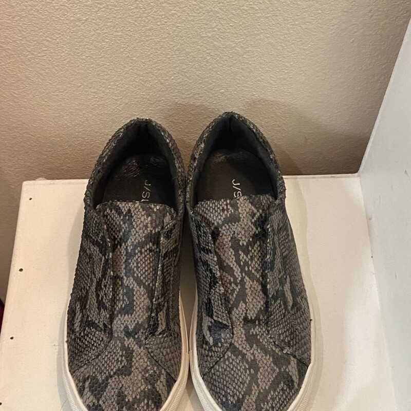 Gry/blk Snake Sneaker<br />
Gry/blk<br />
Size: 7