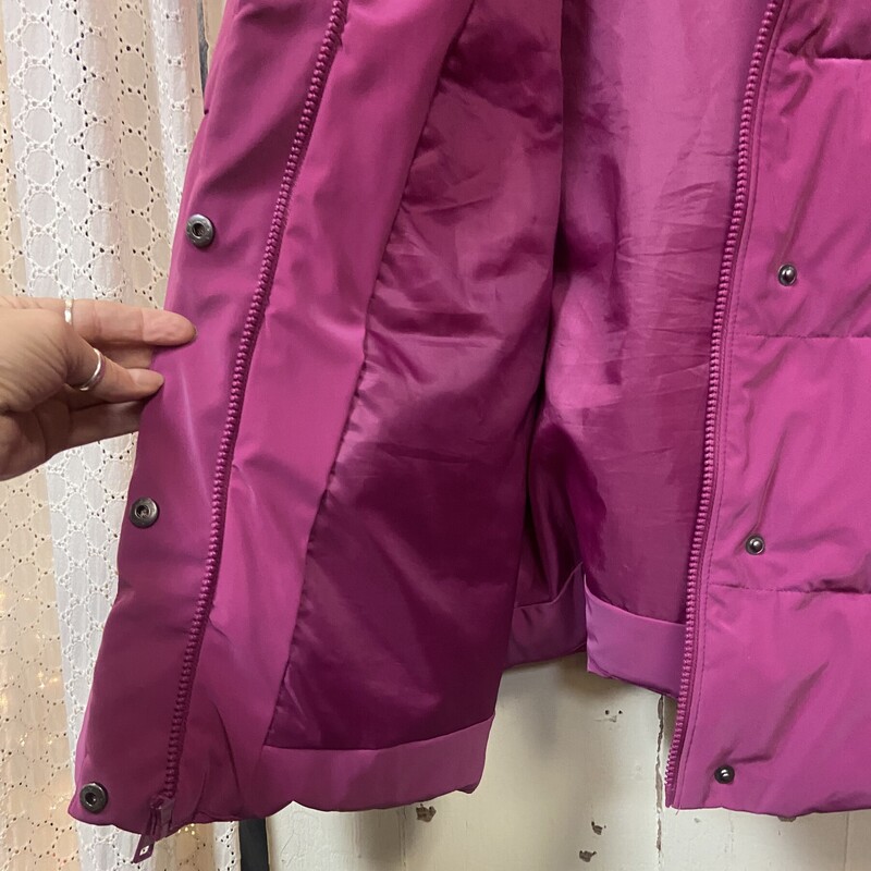 Pink Puffy Coat<br />
Pink<br />
Size: 1X