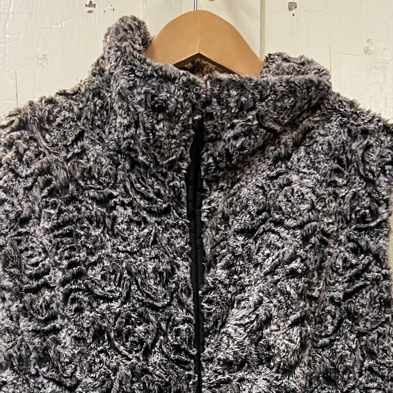 Gry/mar Fzzy Rev Vest<br />
Gry/Mar<br />
Size: XL R$70