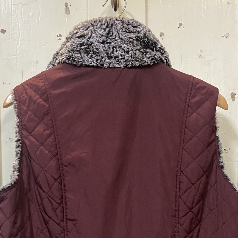 Gry/mar Fzzy Rev Vest<br />
Gry/Mar<br />
Size: XL R$70