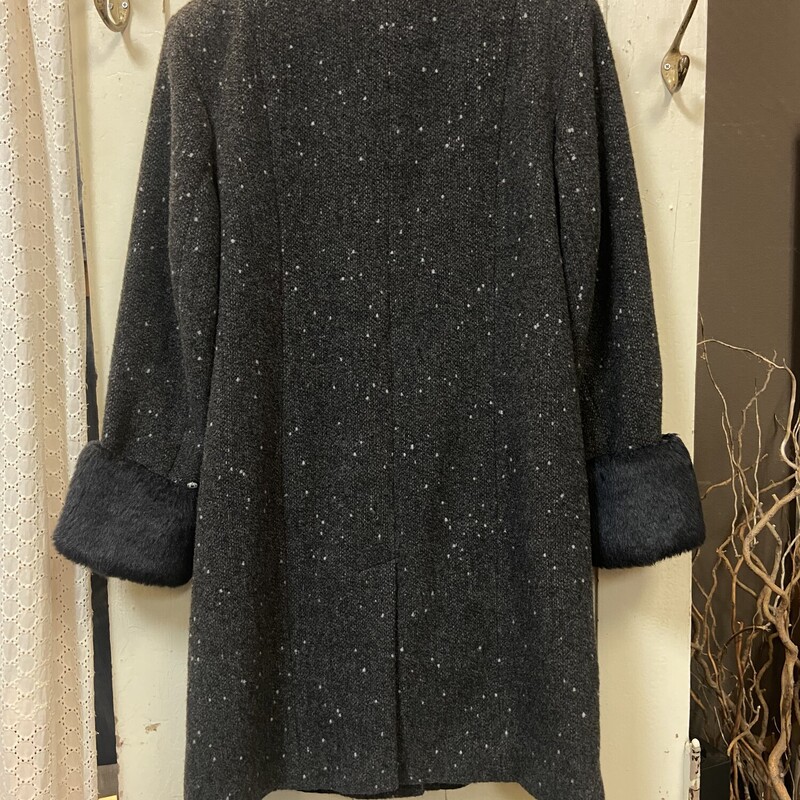 NWT Charc Wool Coat<br />
Charcoal<br />
Size: 1X R$75