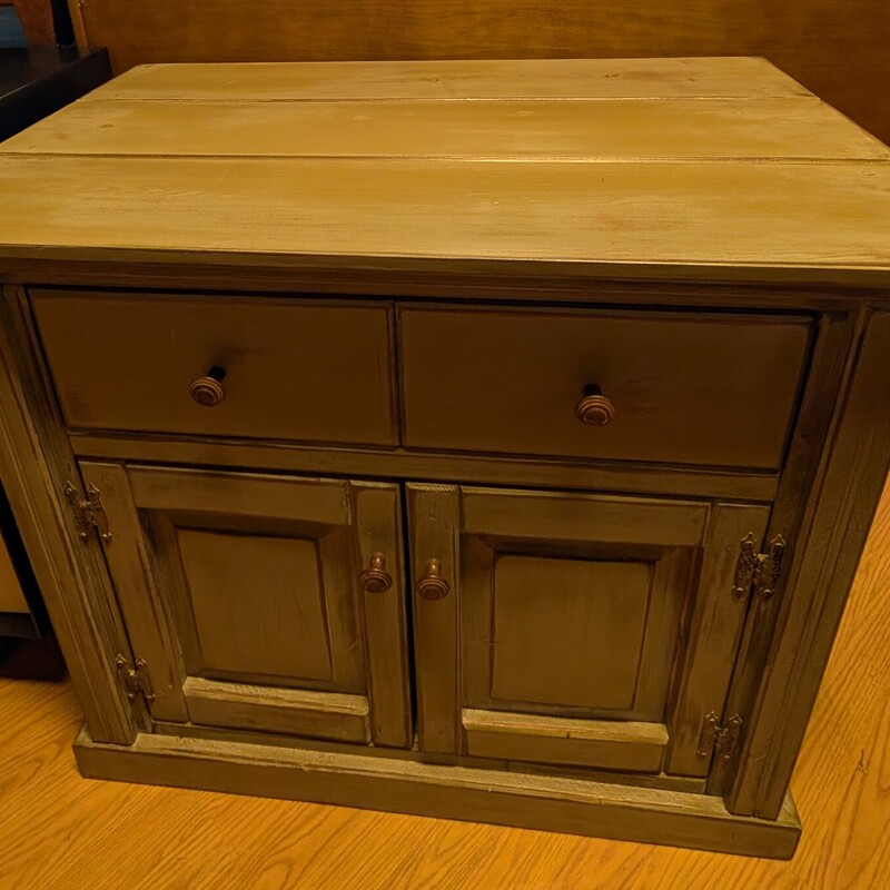 2 Door Side Table, Lt Green, Drawer
36 x 21.5 x 32h