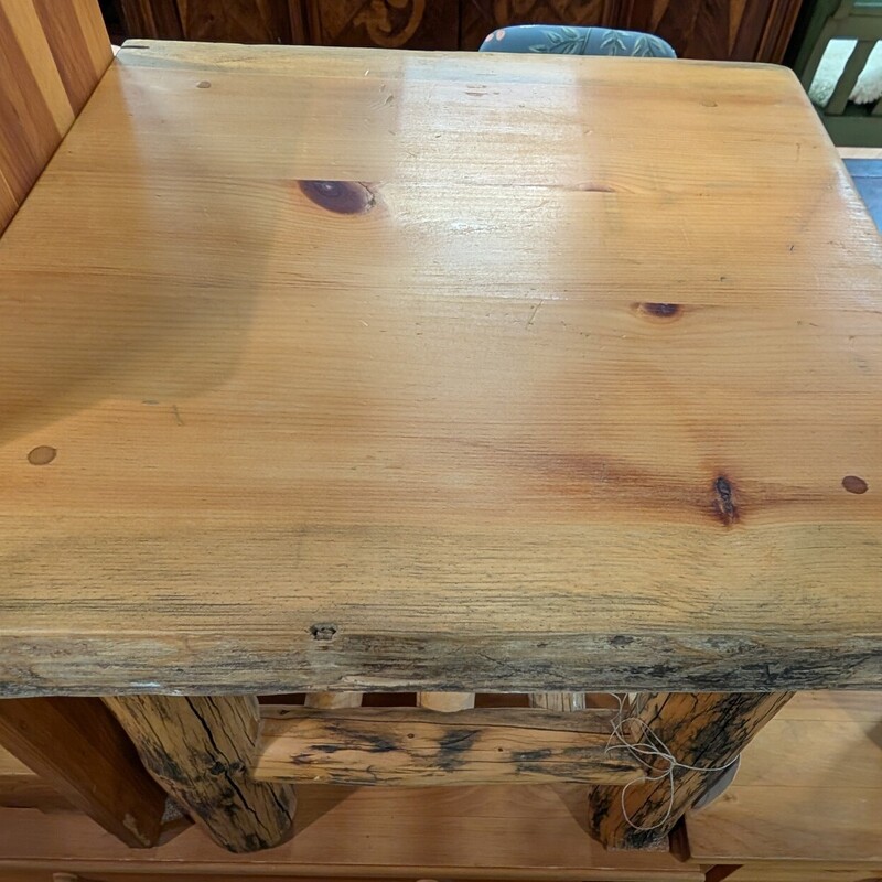 Log Side Table W/Shelf, Light Stain, Short
20 x 20 x 18.5h